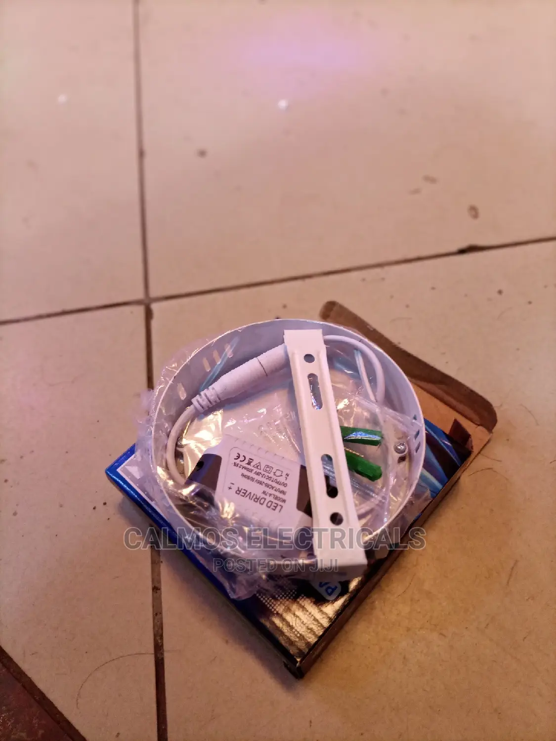 6wts Panel Light Surfaced