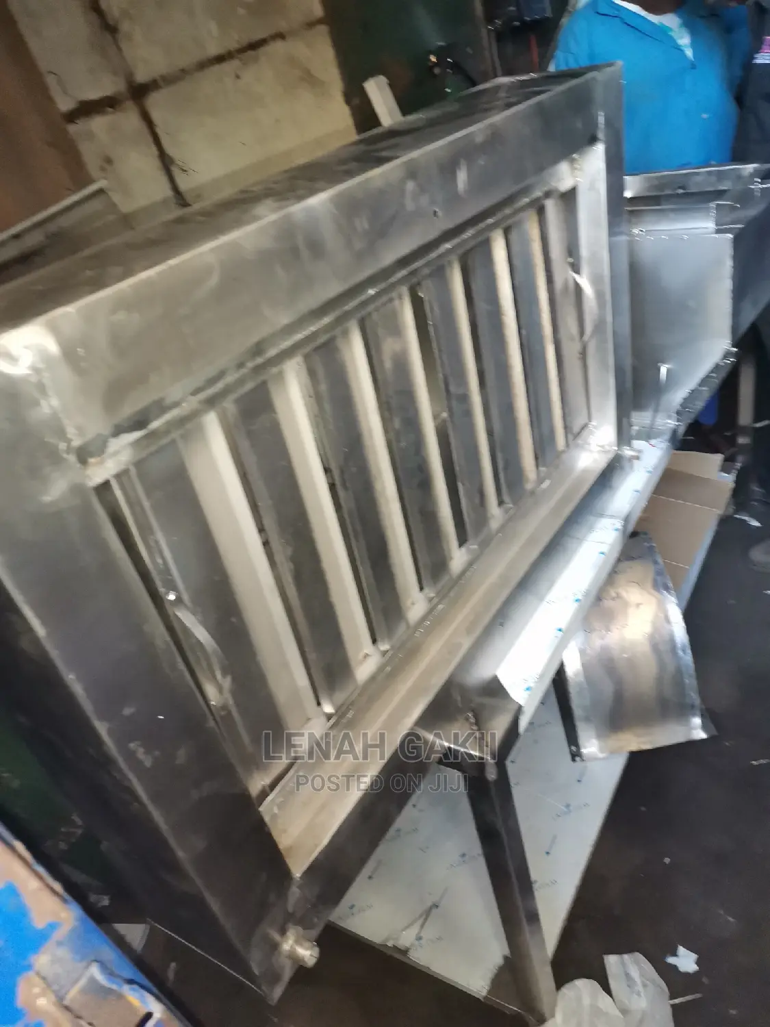 Kitchen Hood / Chimney