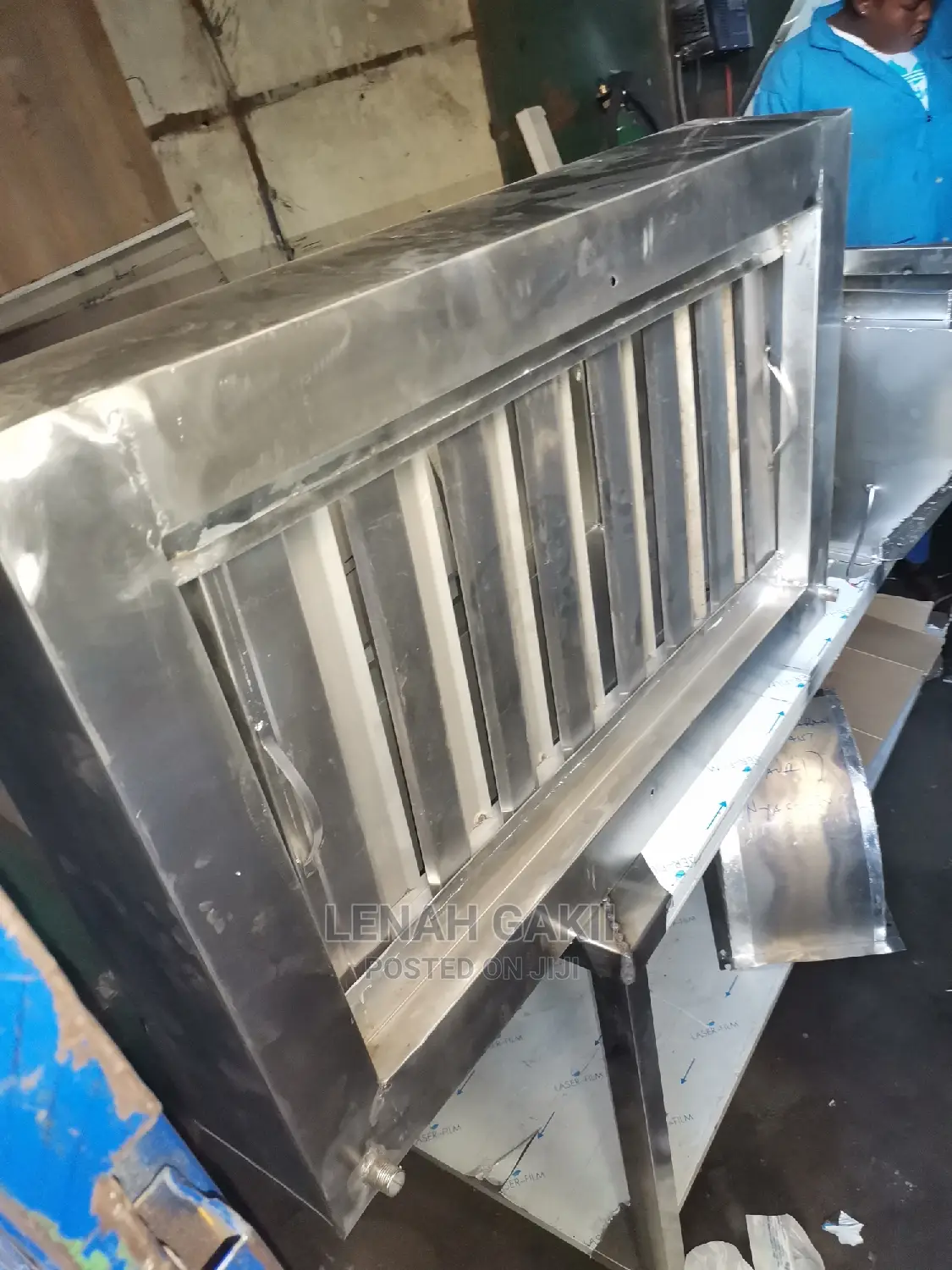 Kitchen Hood / Chimney