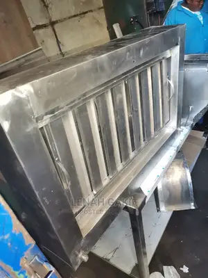Kitchen Hood / Chimney