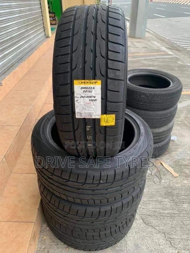 245/45 R18 Dunlop Direzza