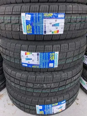 225/75 R16 Comfoser Tyre Commercial
