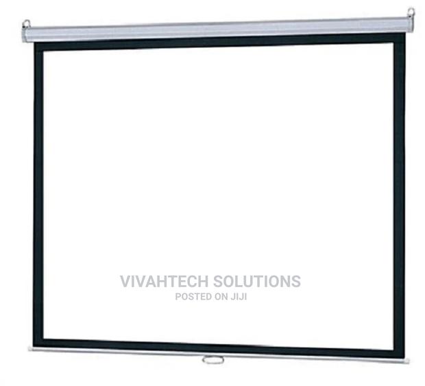 Projector Screen 72 by 72 Inches - main view