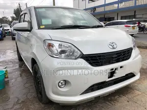 Toyota Passo 2017 White