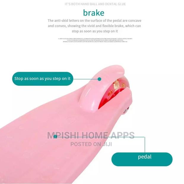 3 Wheeled Scooter - thumbnail 6