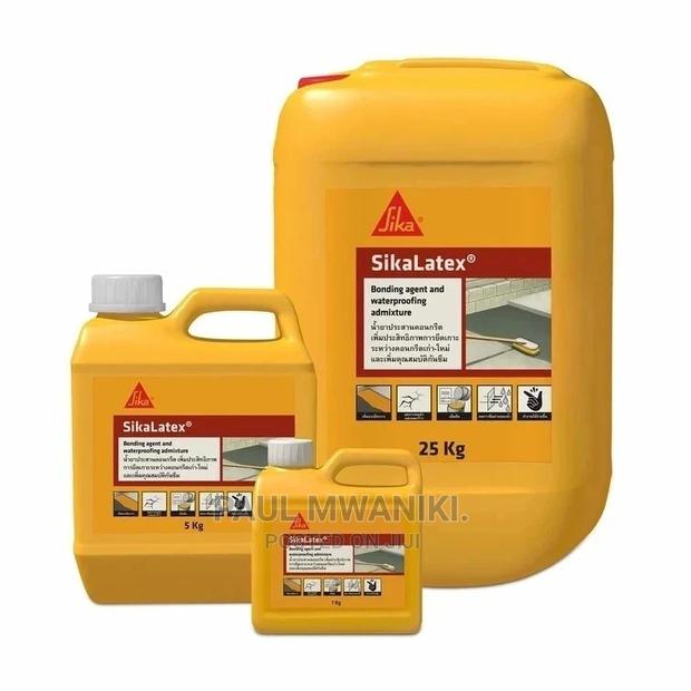 Sika Latex Water Resistant, S.B.R Bonding and Motor Additive - main view