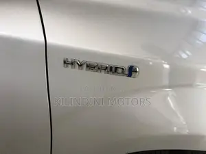 Toyota Corolla Fielder 2017 Silver