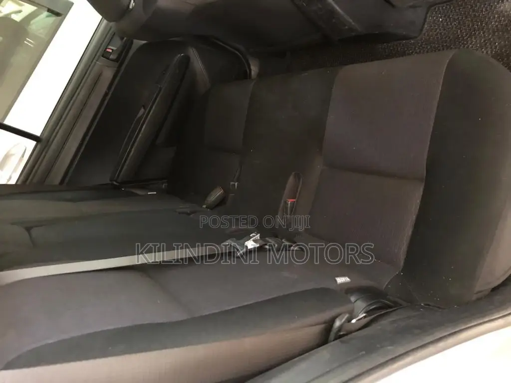 Toyota Corolla Fielder 2017 Silver