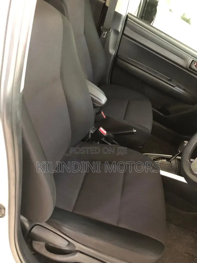 Toyota Corolla Fielder 2017 Silver