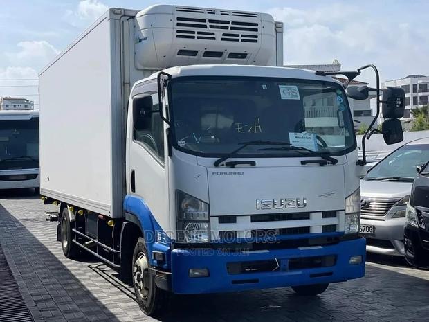 Isuzu Forward Freezer Body - thumbnail 3