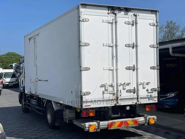 Isuzu Forward Freezer Body - thumbnail 17