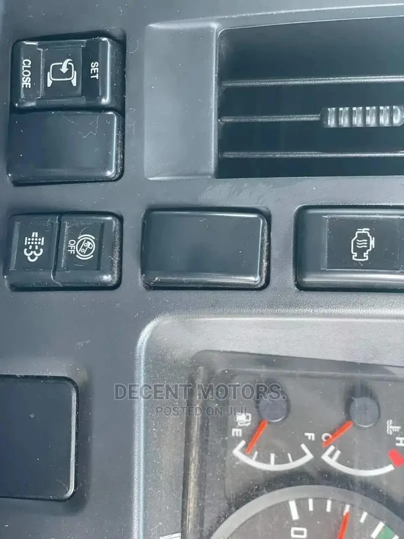 Isuzu Forward Freezer Body