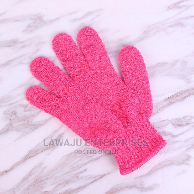 Exfoliating Bathing Scrub Glove- 2pcs - main view