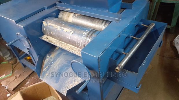 Soap Tripple Roller Mill Machine - main view