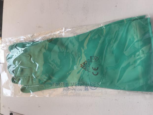 Nitrile Industrial Gloves - thumbnail 3