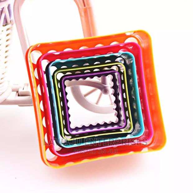 Colourful Plastic Cookie Cutter - thumbnail 7