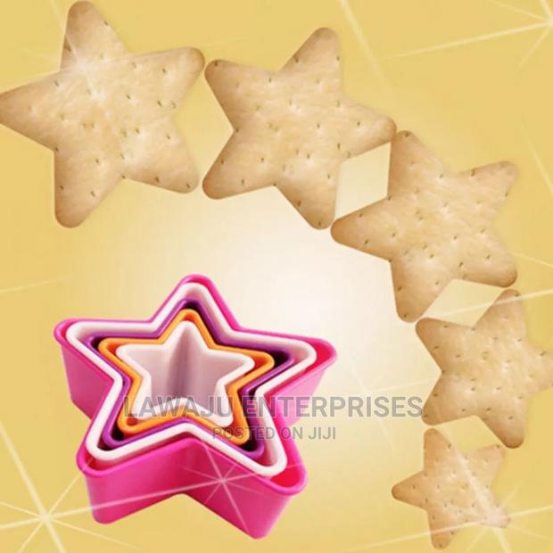 Colourful Plastic Cookie Cutter - thumbnail 8