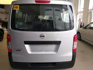Nissan Caravan 2014 Silver