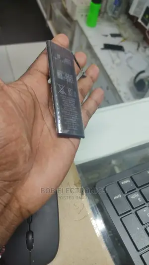 iPhones Batteries Replacement (Genuine One)