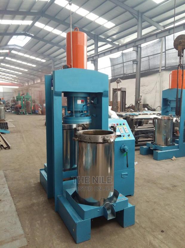 Flaxseed Hydraulic High Yield Oil Press - main view