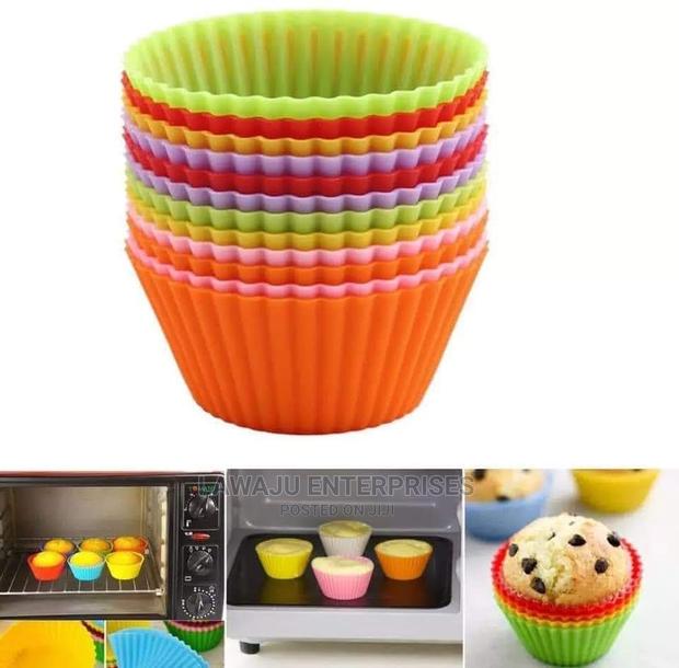 12pcs Silicone Reusable Muffin/ Cupcake Baking Mould - thumbnail 5