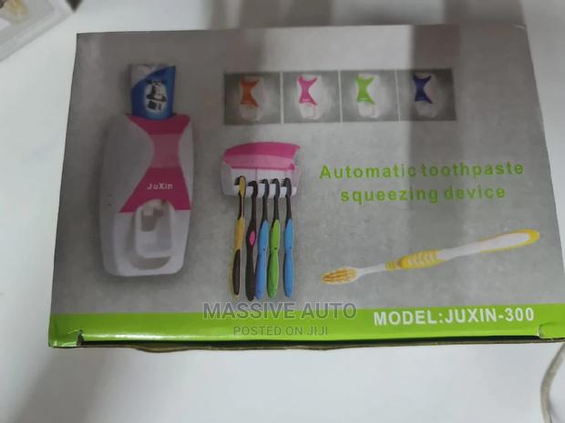 Toothpaste Automatic Dispenser - main view