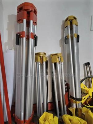 Dumpy Level Tripod - thumbnail 2