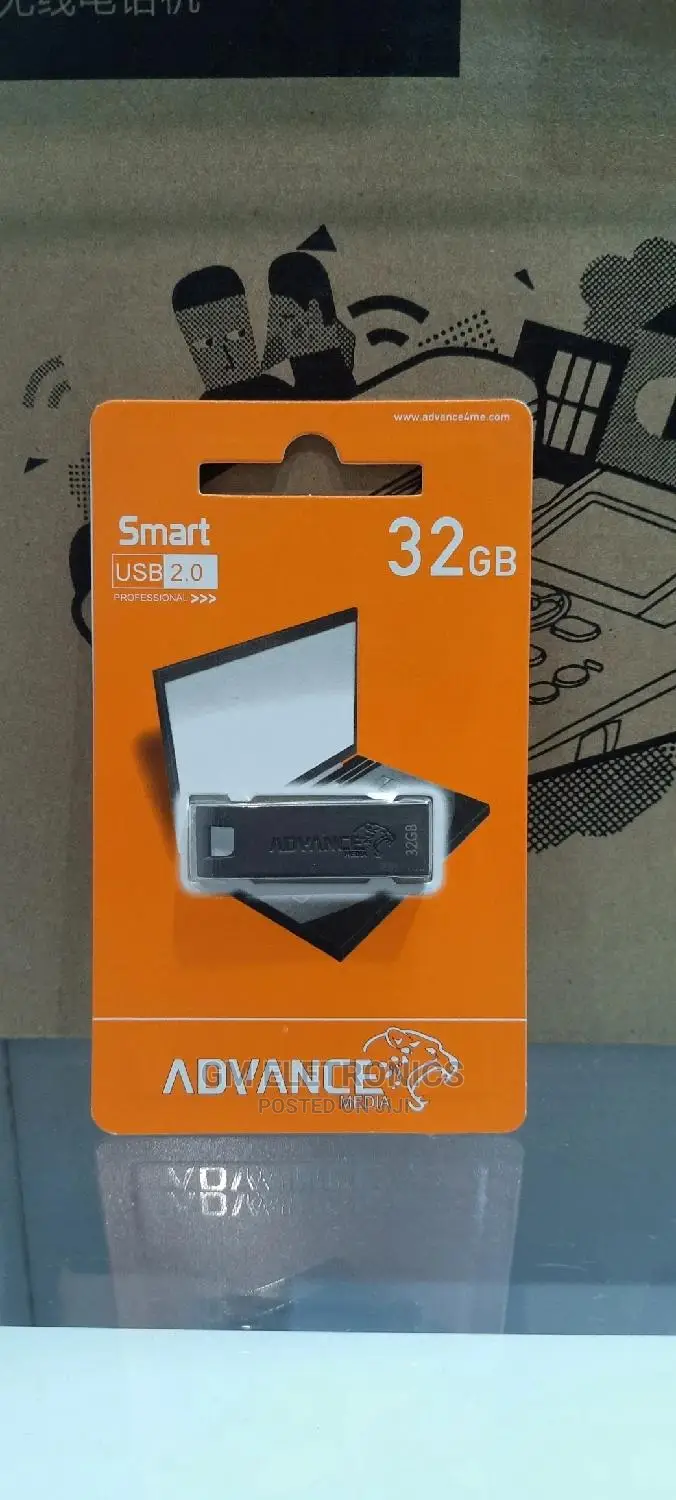 32GB Advance Metallic USB 2.0 Flash Drive.
