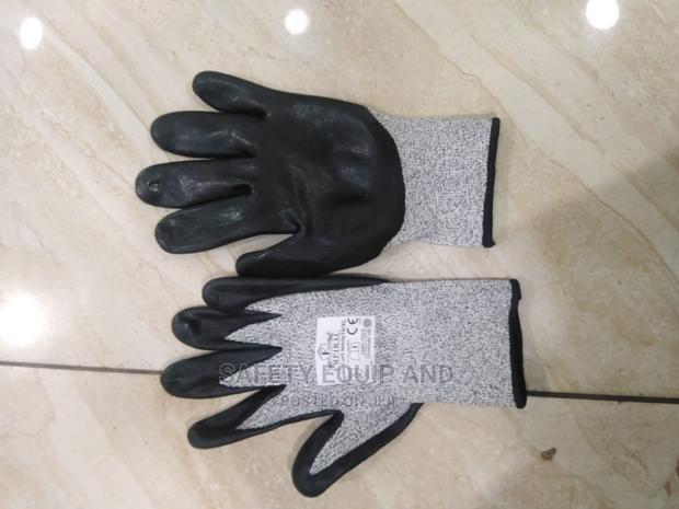 Cut Resistance Gloves(Black White} - thumbnail 3