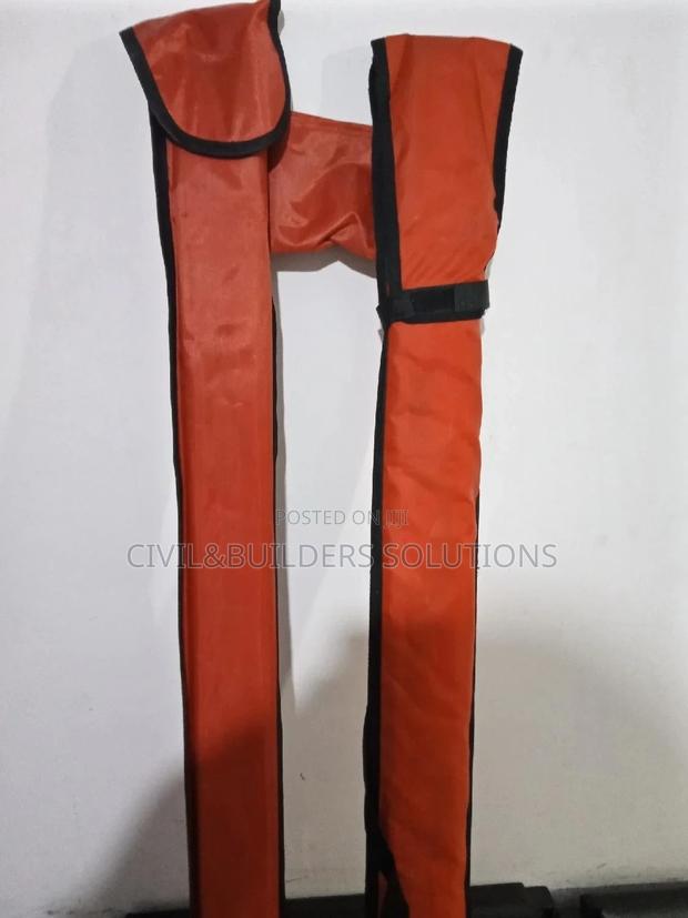 Dumpy Level Leveling Staff - main view