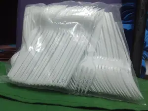 100pcs Plastic Forks at 250