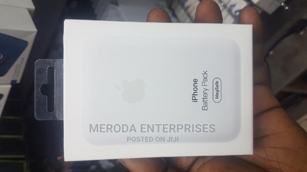 Apple Wireless Magisafe Charger - thumbnail 3