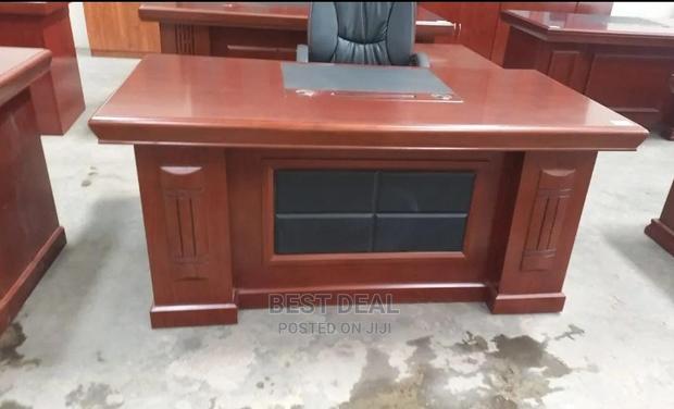 Executive Desk - main view