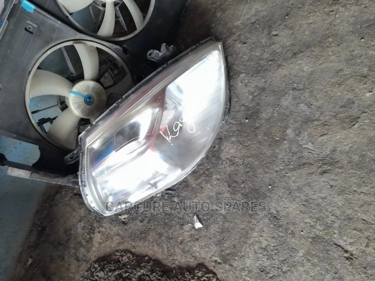 Nissan Tiida 2008 Headlights