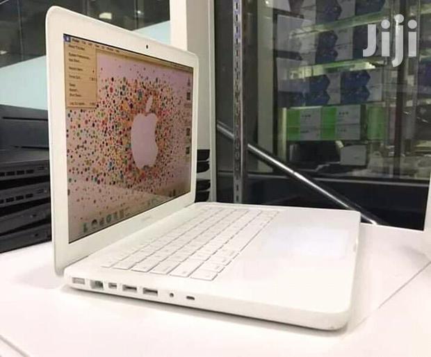 Laptop Apple MacBook 4GB Intel Core 2 Duo HDD 500GB - main view