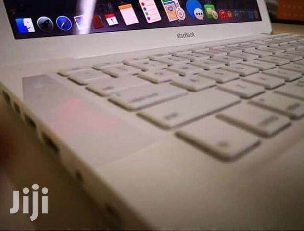 Laptop Apple MacBook 4GB Intel Core 2 Duo HDD 500GB - thumbnail 4