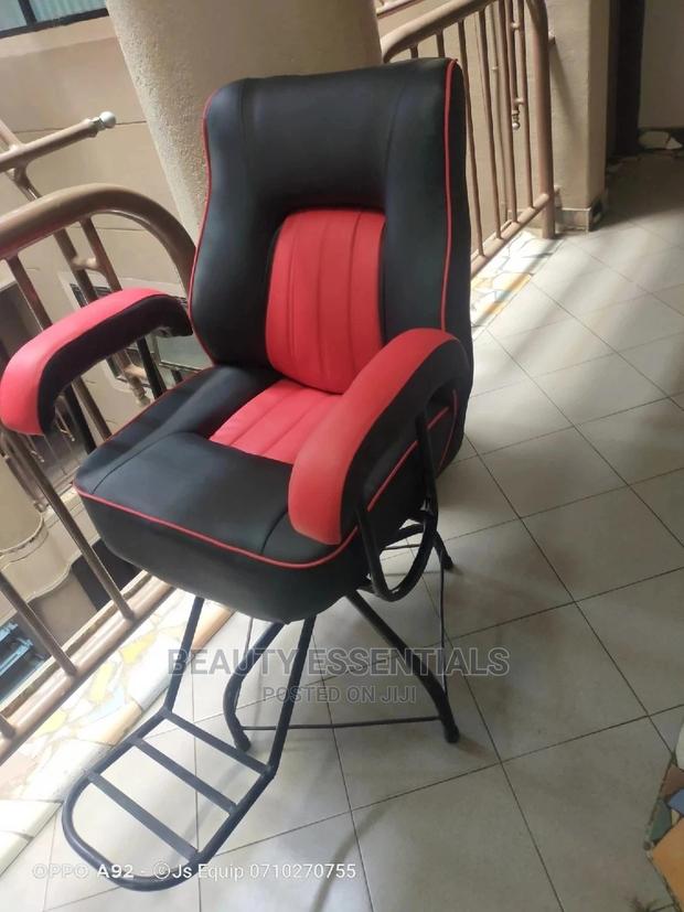 Kinyozi Simple Barbershop Chair - main view