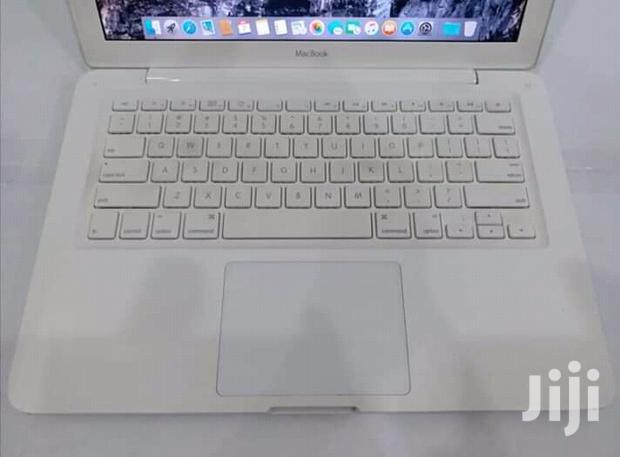 Laptop Apple MacBook 4GB Intel Core 2 Duo HDD 320GB - thumbnail 3