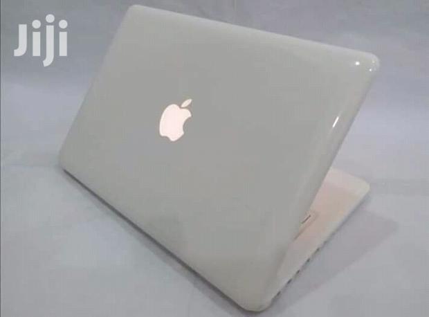 Laptop Apple MacBook 4GB Intel Core 2 Duo HDD 320GB - main view