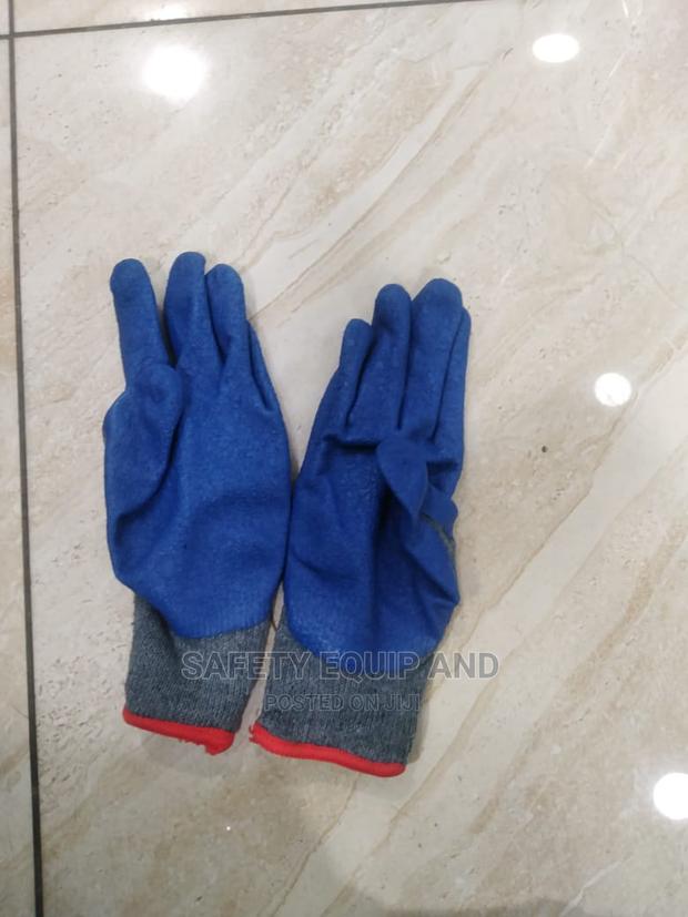 Blue Diamond Grip Gloves