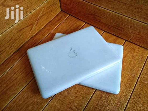 Laptop Apple MacBook 4GB Intel Core 2 Duo HDD 320GB - main view