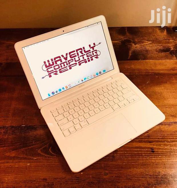 Laptop Apple MacBook 4GB Intel Core 2 Duo HDD 250GB - main view