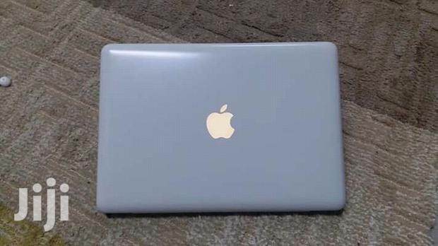 Laptop Apple MacBook 4GB Intel Core 2 Duo HDD 250GB - thumbnail 3