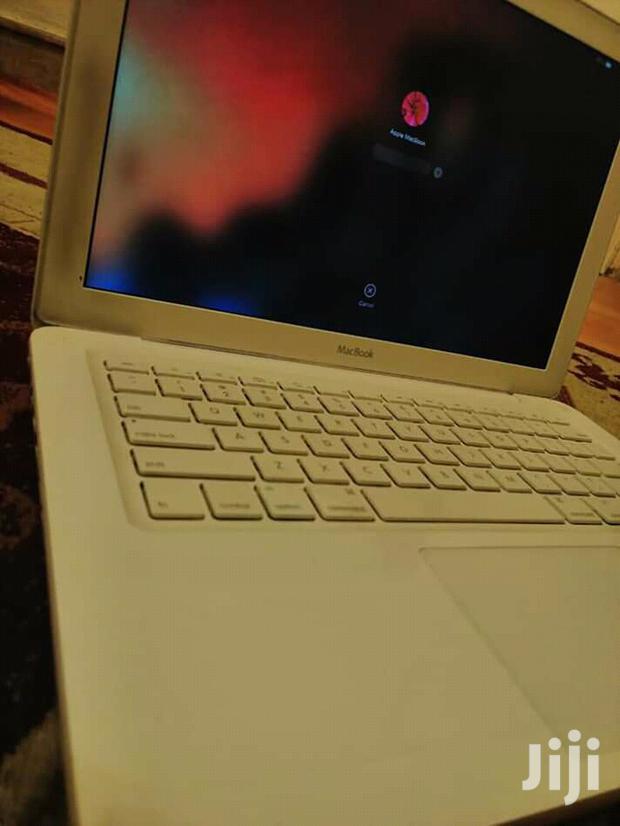 Laptop Apple MacBook 4GB Intel Core 2 Duo HDD 250GB - thumbnail 4