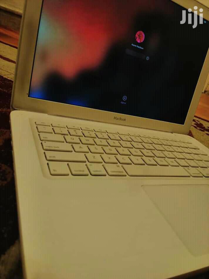 Laptop Apple MacBook 4GB Intel Core 2 Duo HDD 250GB