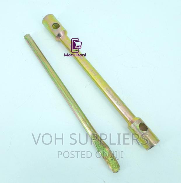 24mm 27mm Wheel Spanner and Tyre Lever Combo for Heavy Vehic