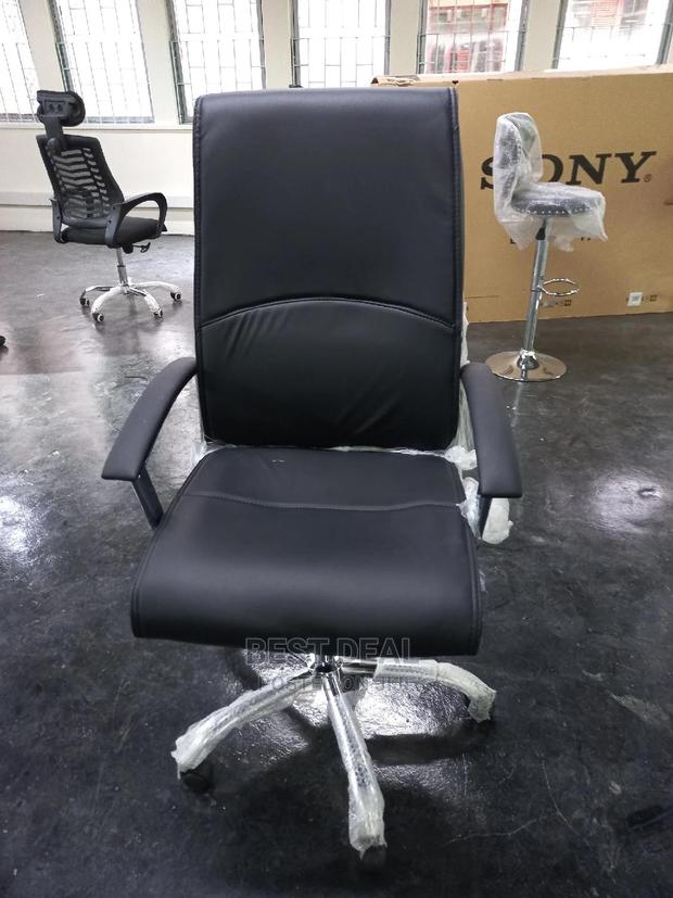 Executive Leather Chair - thumbnail 2