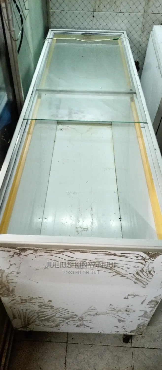 Deep Freezer Showcase