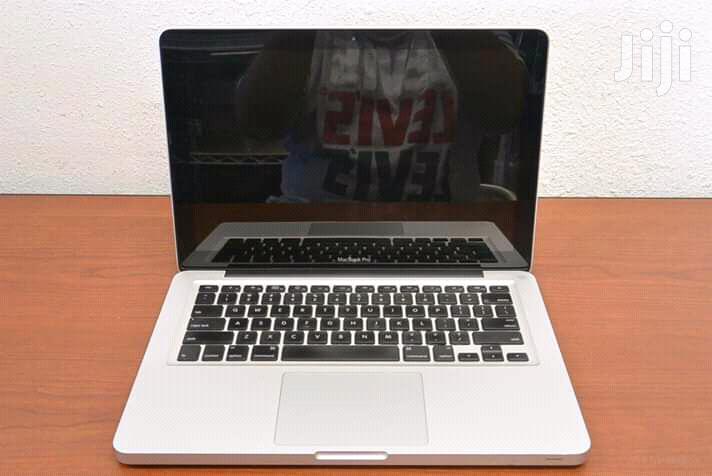 Laptop Apple MacBook Pro 4GB Intel Core i5 HDD 500GB