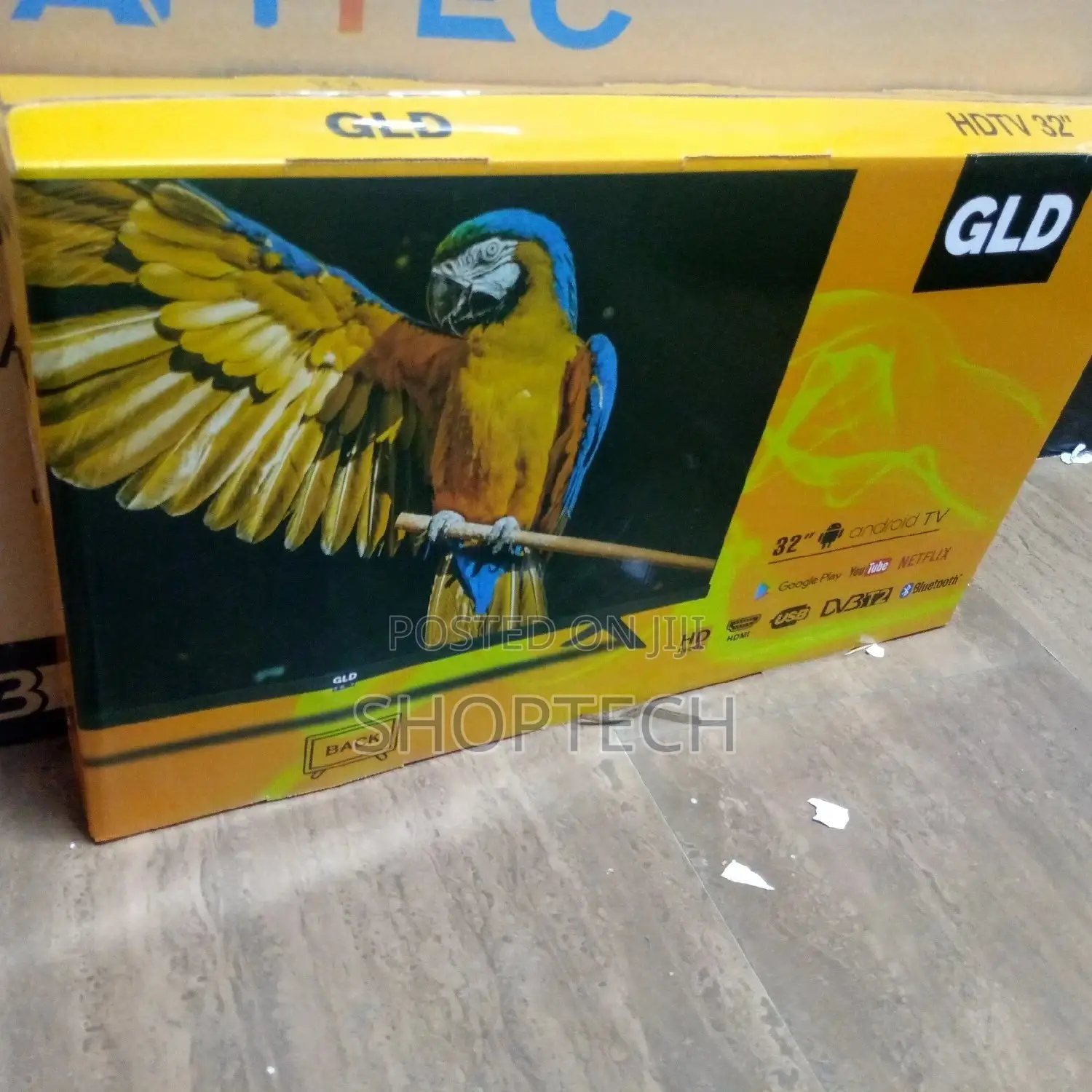 GLD 32 Inches Digital Flameless TV